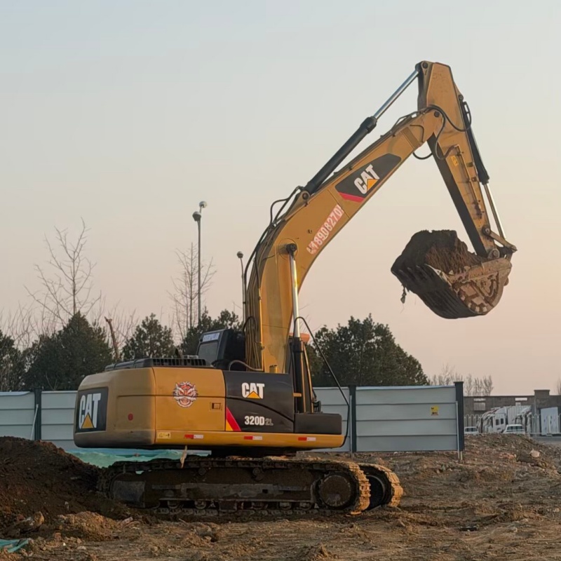 Caterpillar 320D2L Original image 3