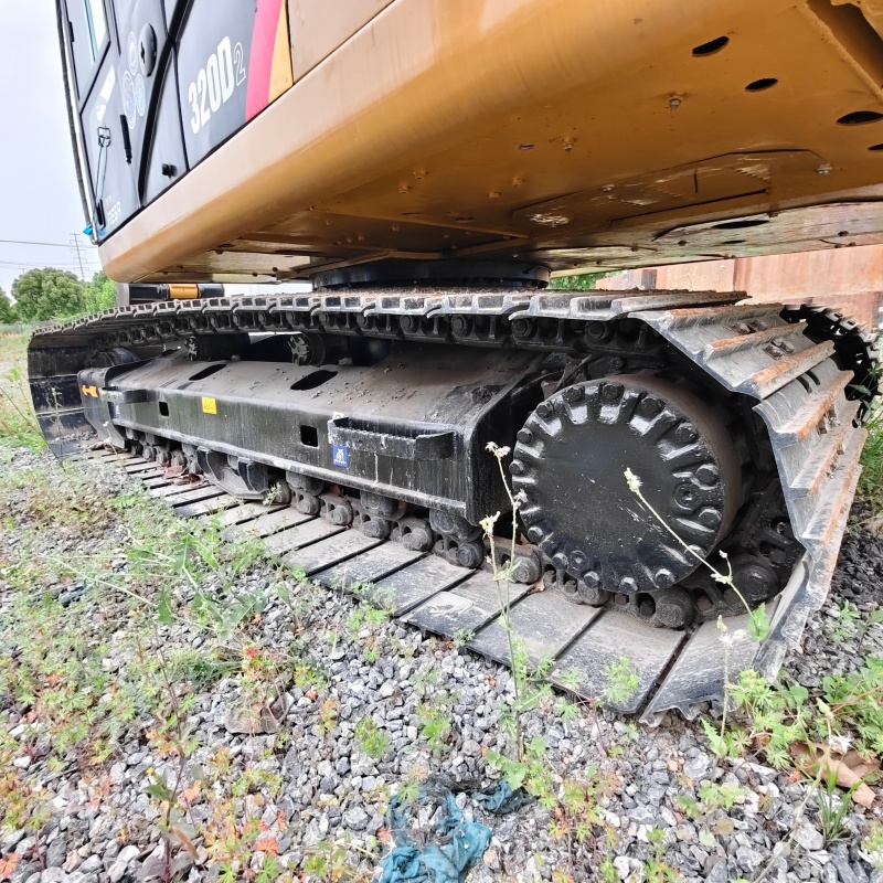 Caterpillar  320D2 image 6