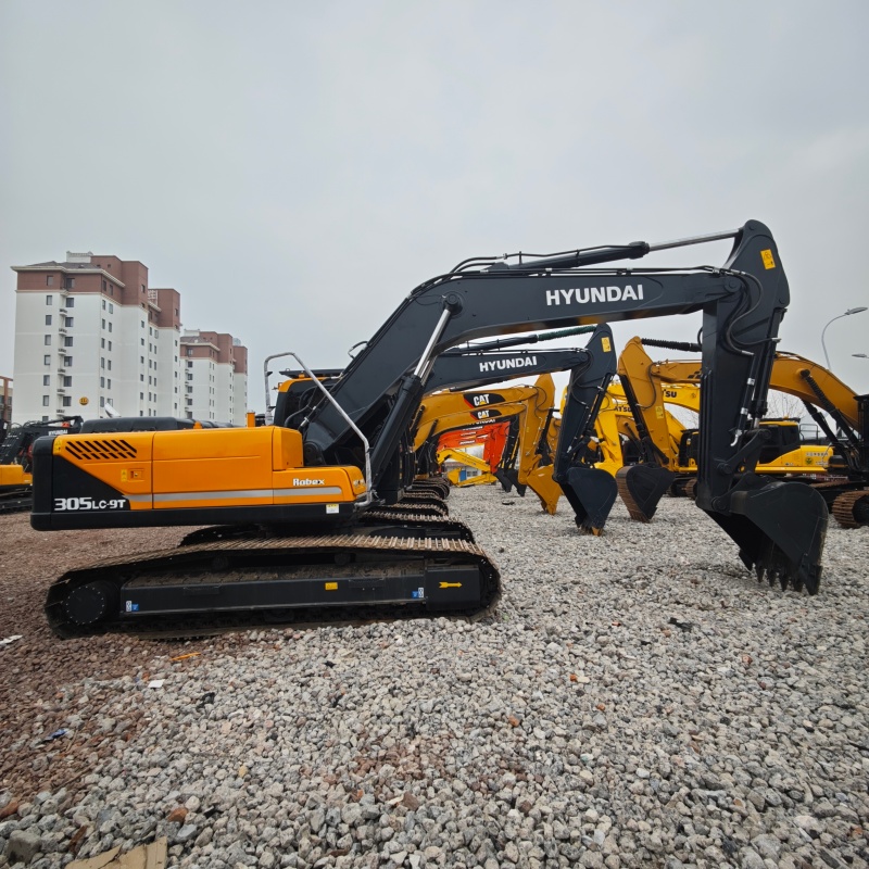 Hyundai 305-9T image 3