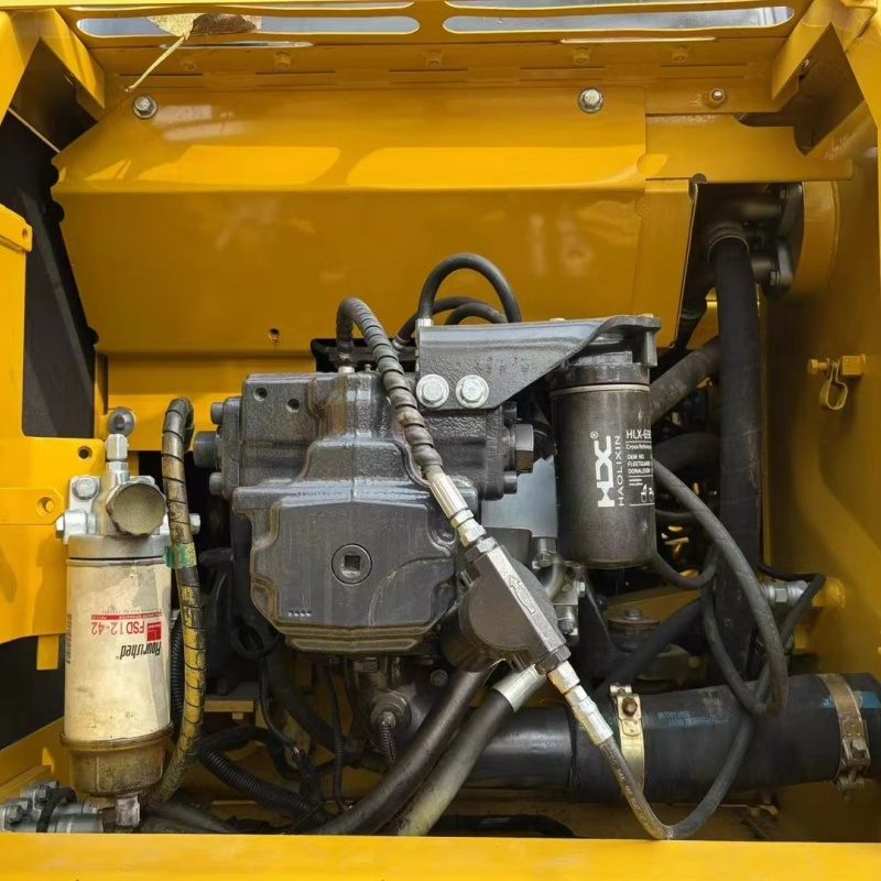 Komatsu 220（2） image 4