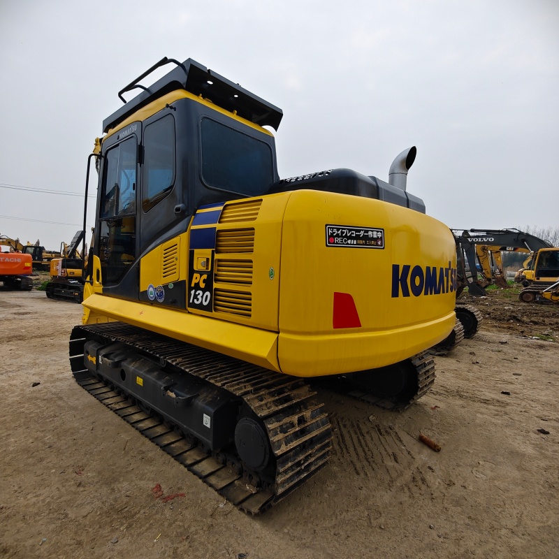 Komatsu 130 image 7