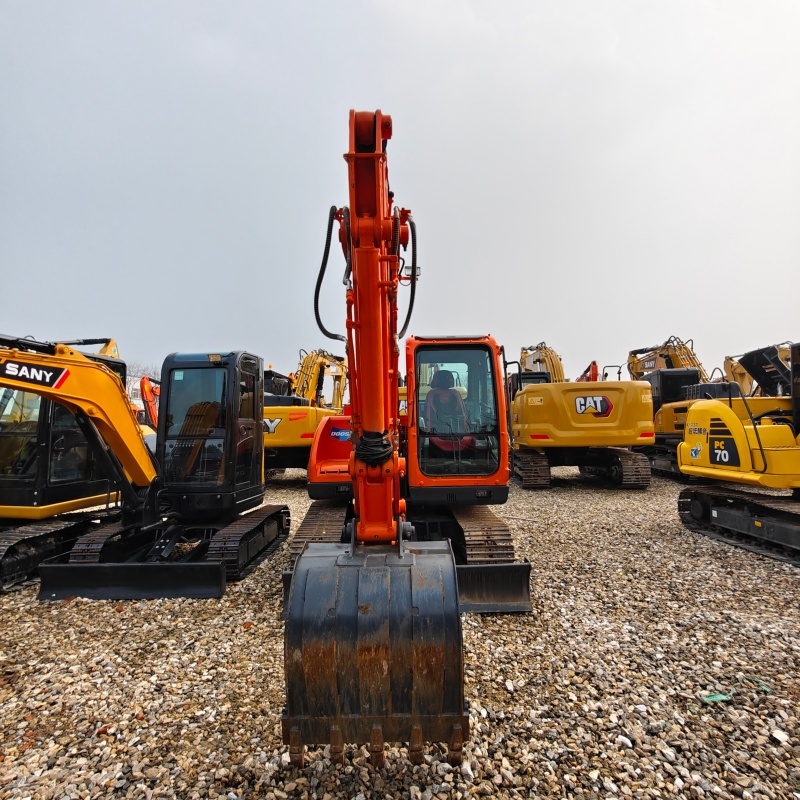 Doosan  DX75 image 4