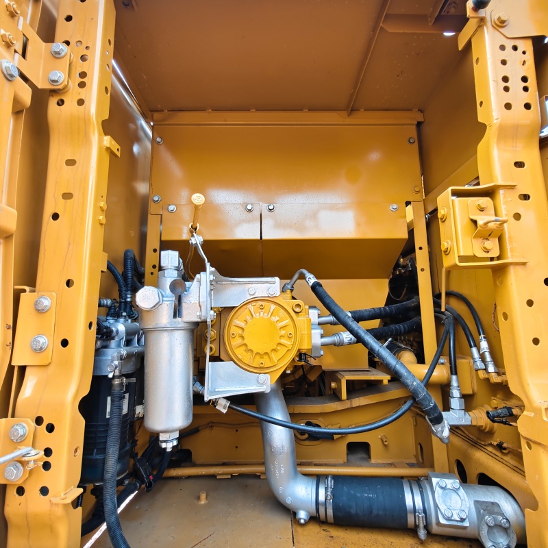 Caterpillar 330GC image 8