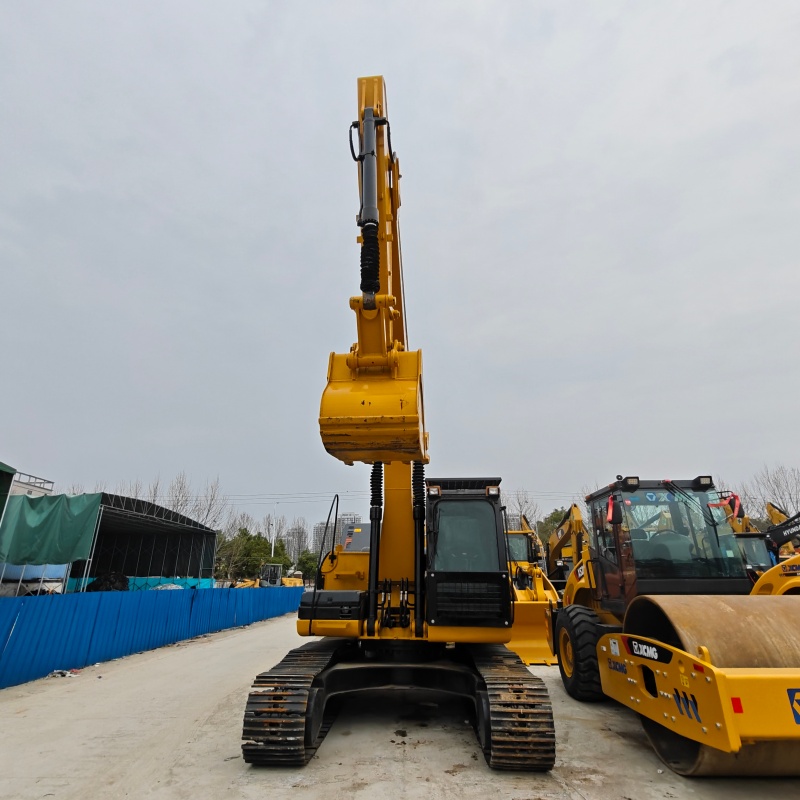 Caterpillar 323D2L image 3