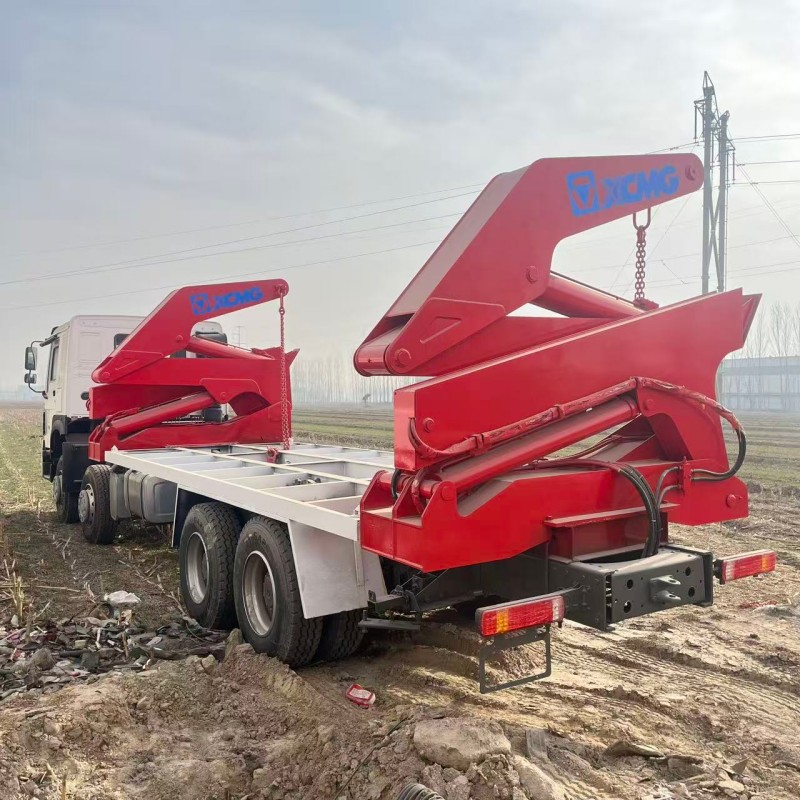 Sinotruk HOWO 6×4 Side-Lifting Dump Truck image 6