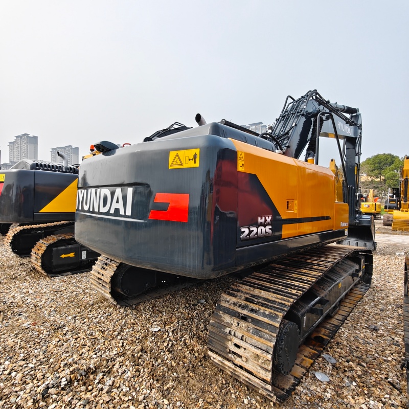 Hyundai 220HX image 5