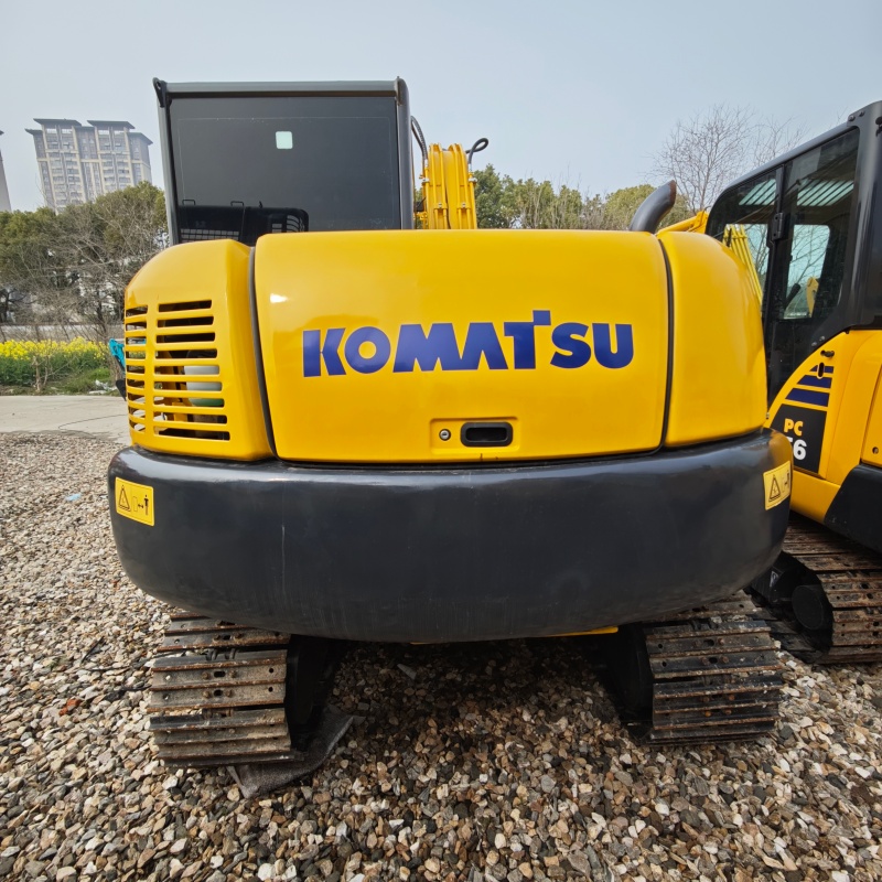 Komatsu 70 image 6