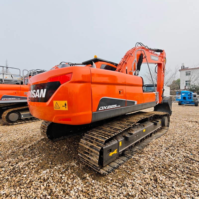 Doosan DX225 image 4