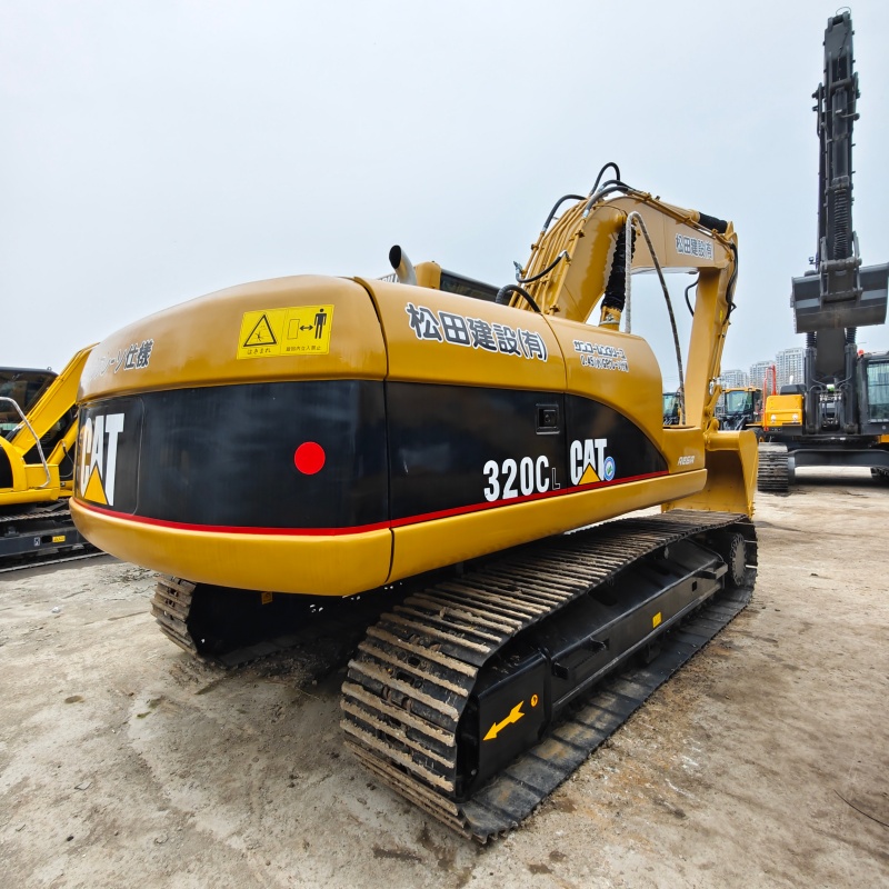 Caterpillar 320C image 4