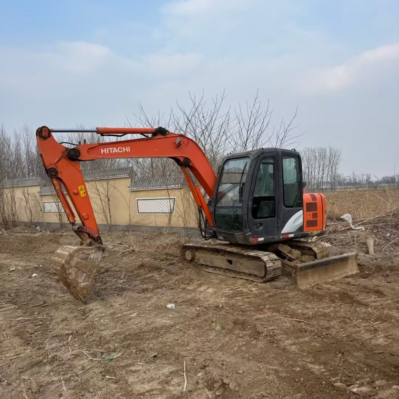 Hitachi 60 image 5