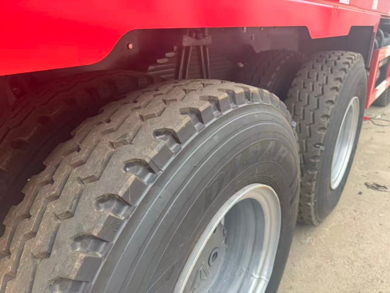 Sinotruk HOWO 6×4 Dump Truck in Red image 7