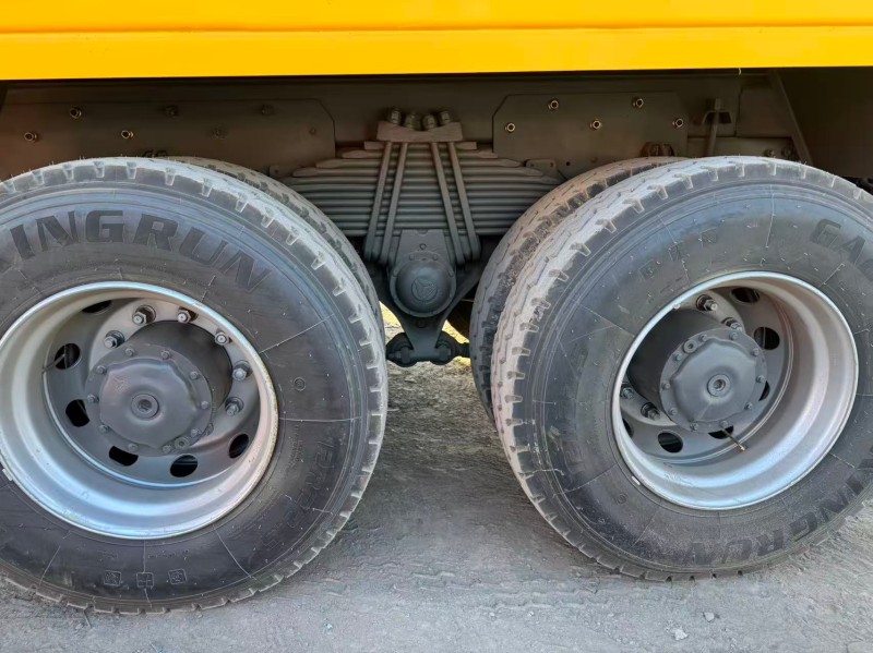 Sinotruk HOWO 6×4 Dump Truck in Yellow image 7