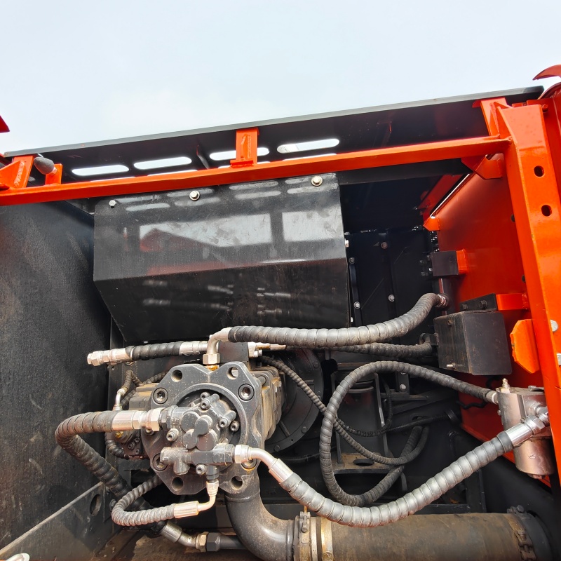 Doosan DX225 image 8