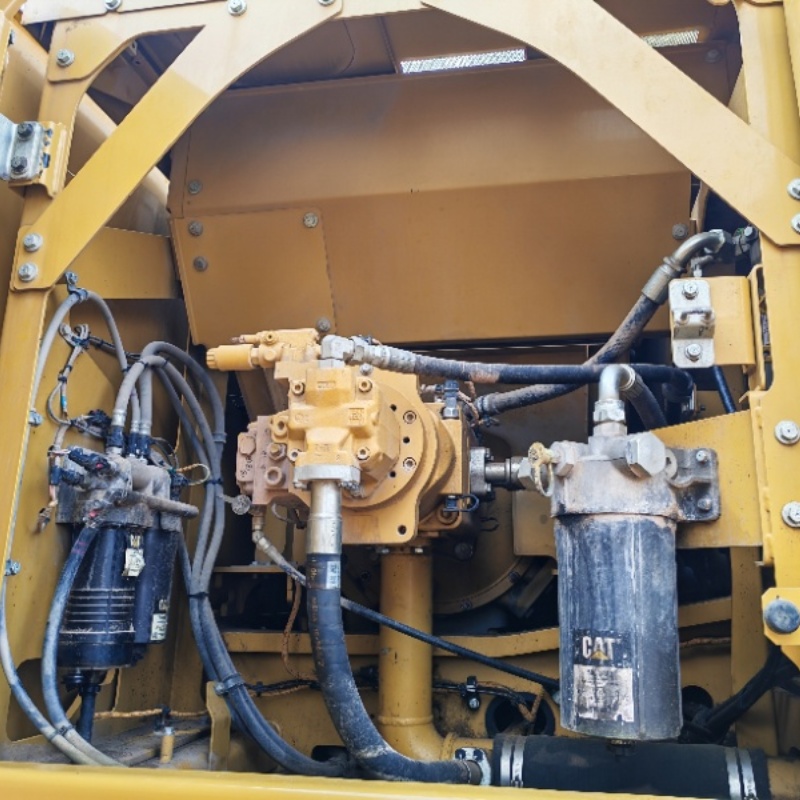 Caterpillar 350 image 8