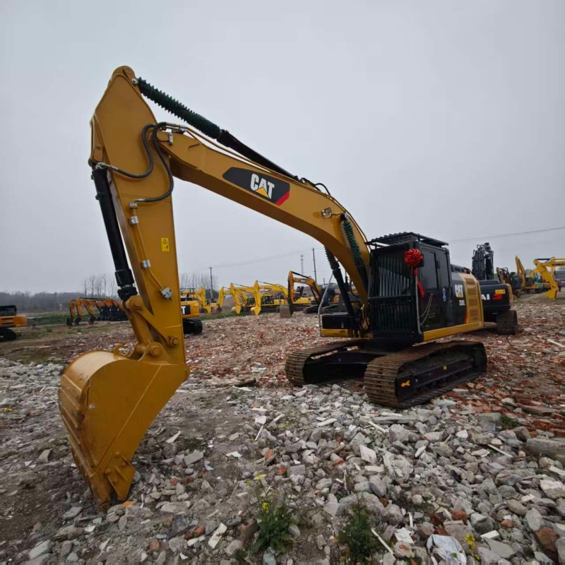Caterpillar 320E image 2