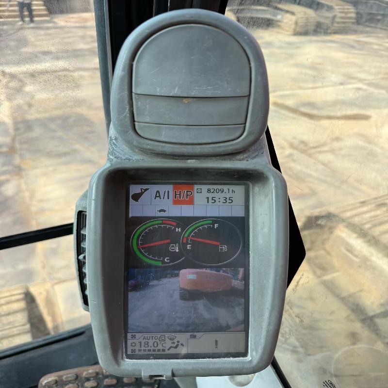 Hitachi 200-5G image 6
