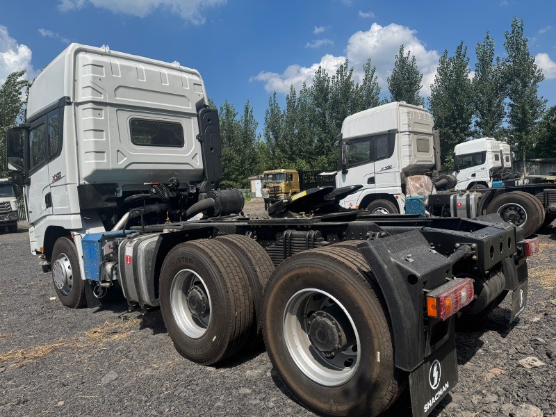 Shacman X3000 6×4 Tractor Truck image 8