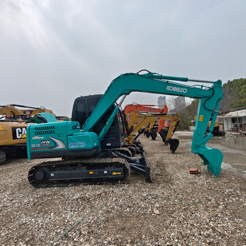 Kobelco  75 image 2