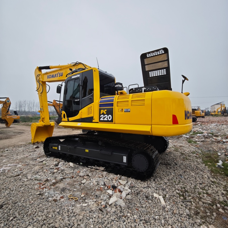 Komatsu  220 image 7