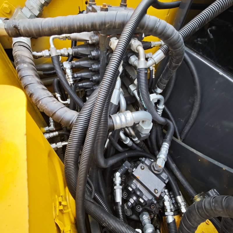 Komatsu 70 image 7