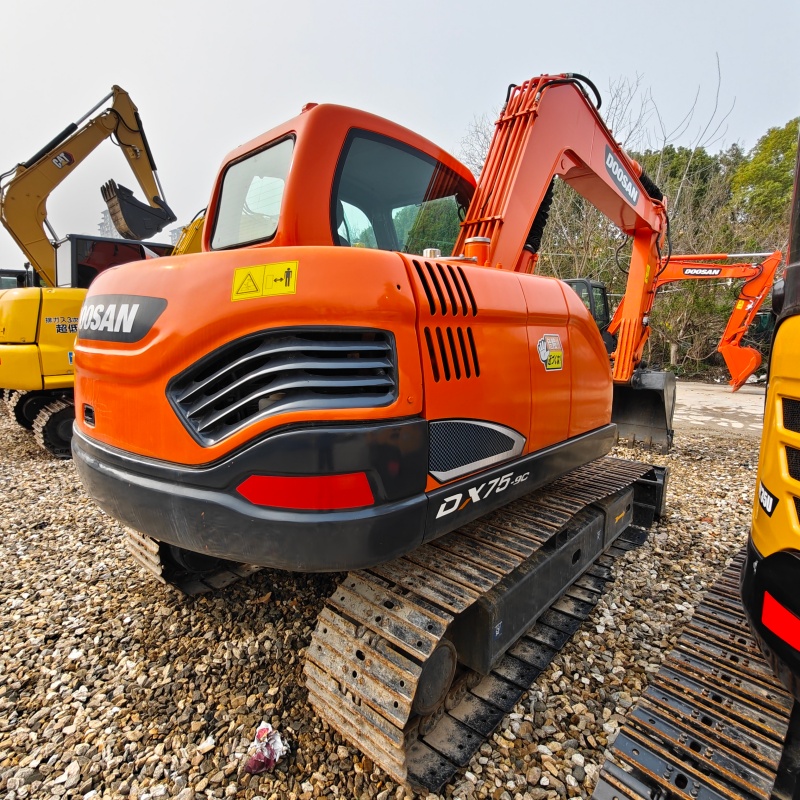 Doosan  DX75 image 6