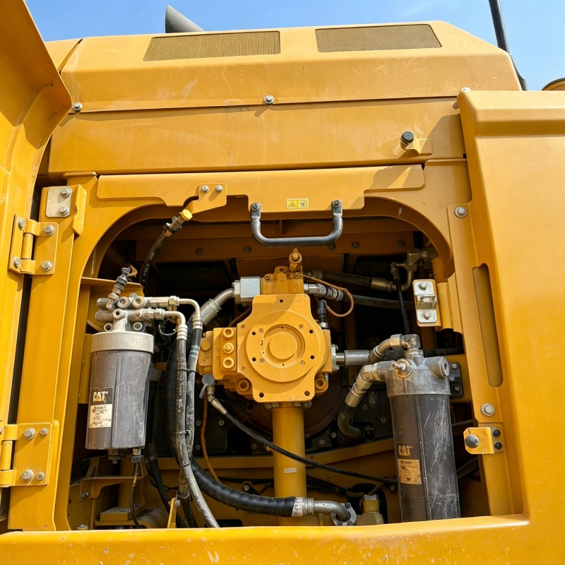 Caterpillar 349 image 5