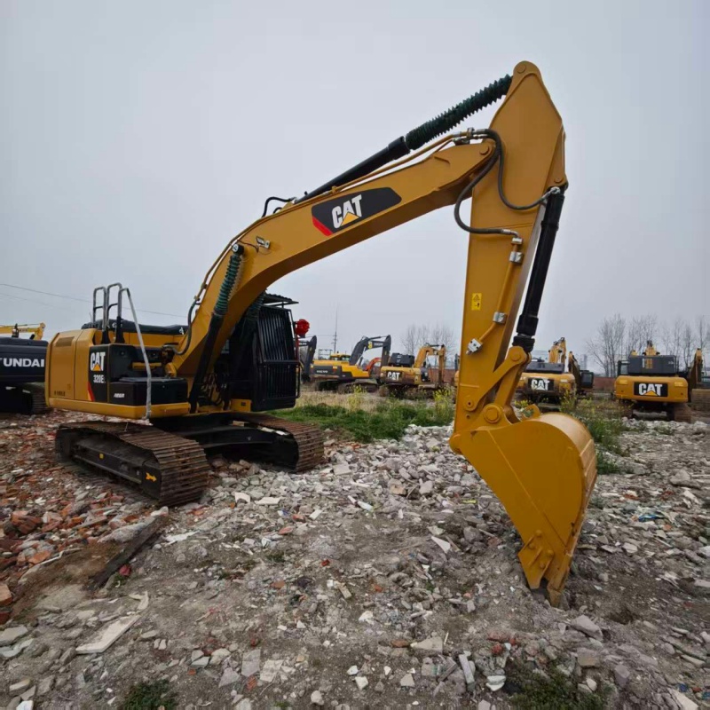 Caterpillar 320E image 3