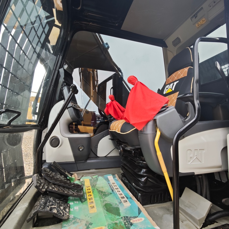 Caterpillar 320D2L（2） image 7