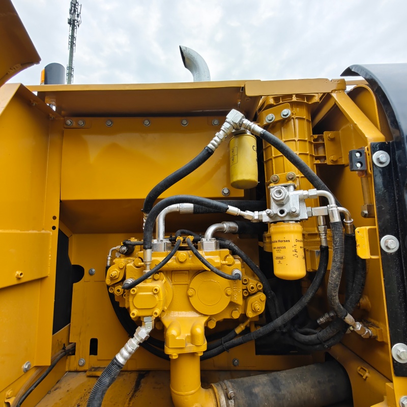 Caterpillar  320D2 image 7