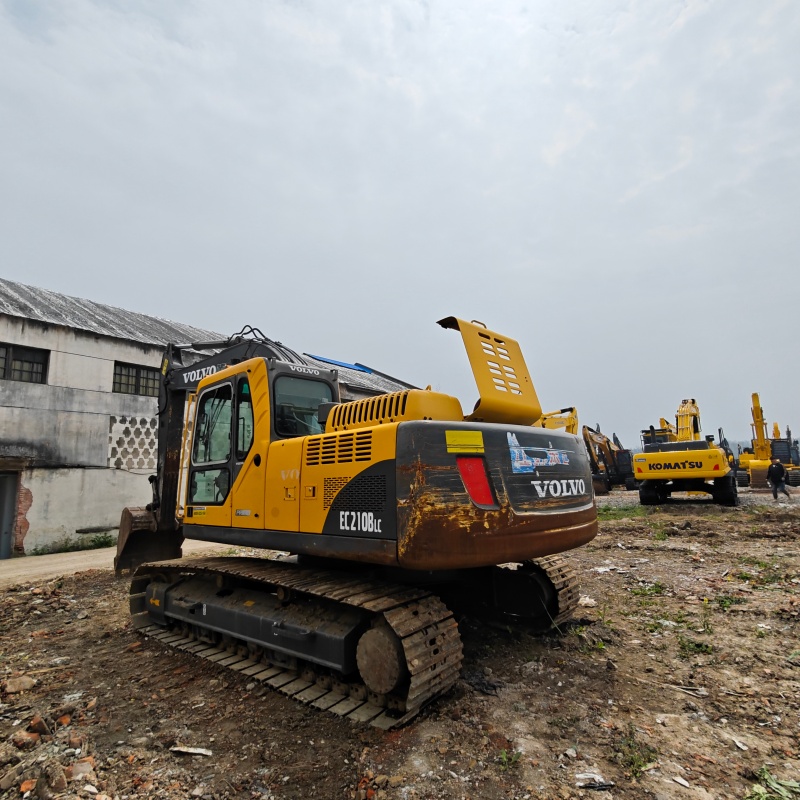 Volvo 210 image 2
