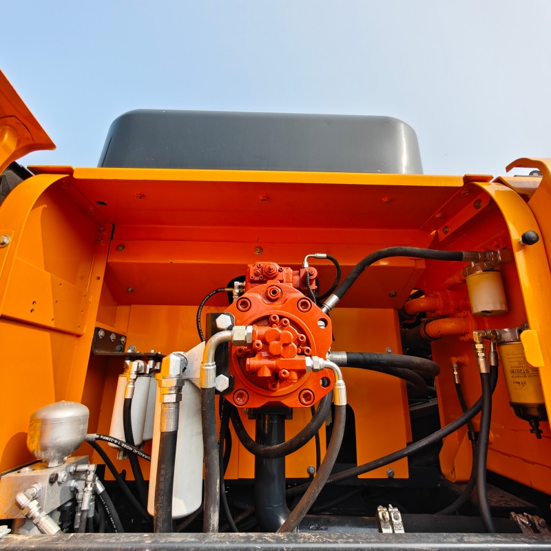 Hyundai 385-9T image 8