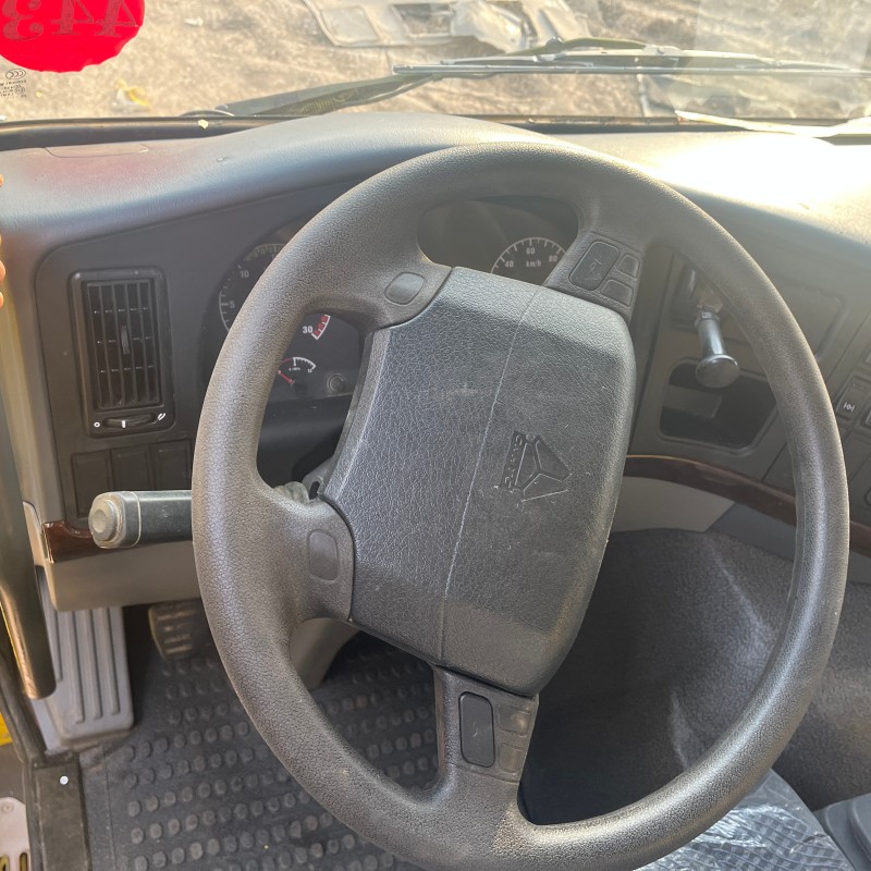 Sinotruk HOWO 6×4 Dump Truck with 13R22.5 Tires image 9