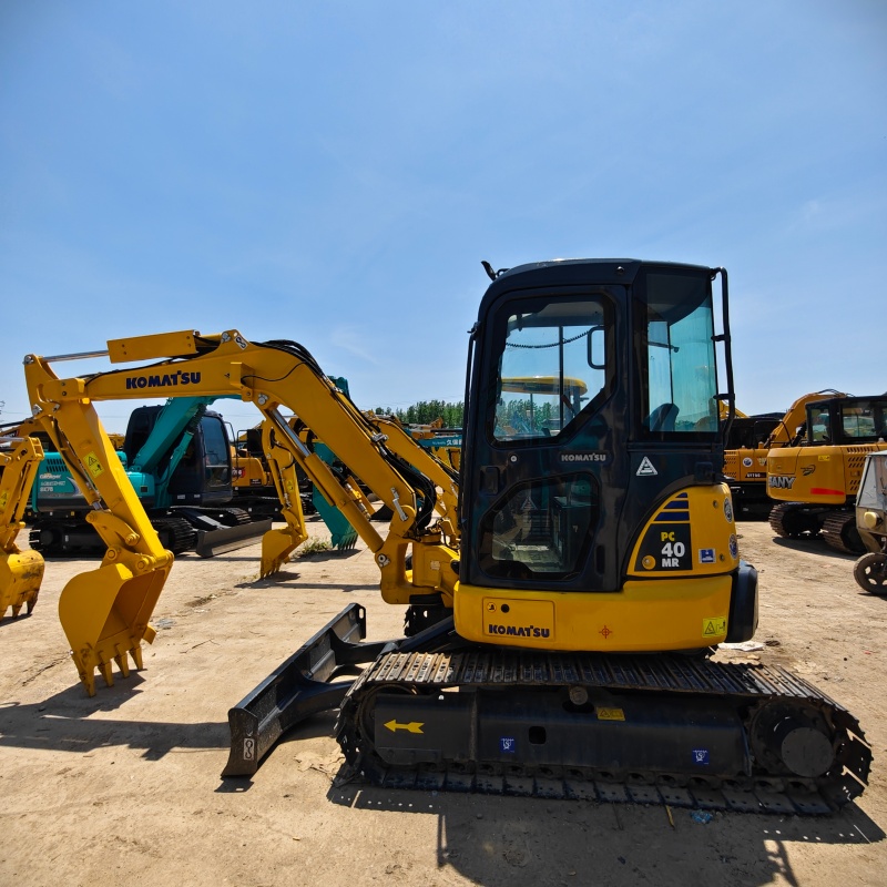 Komatsu 40 image 4