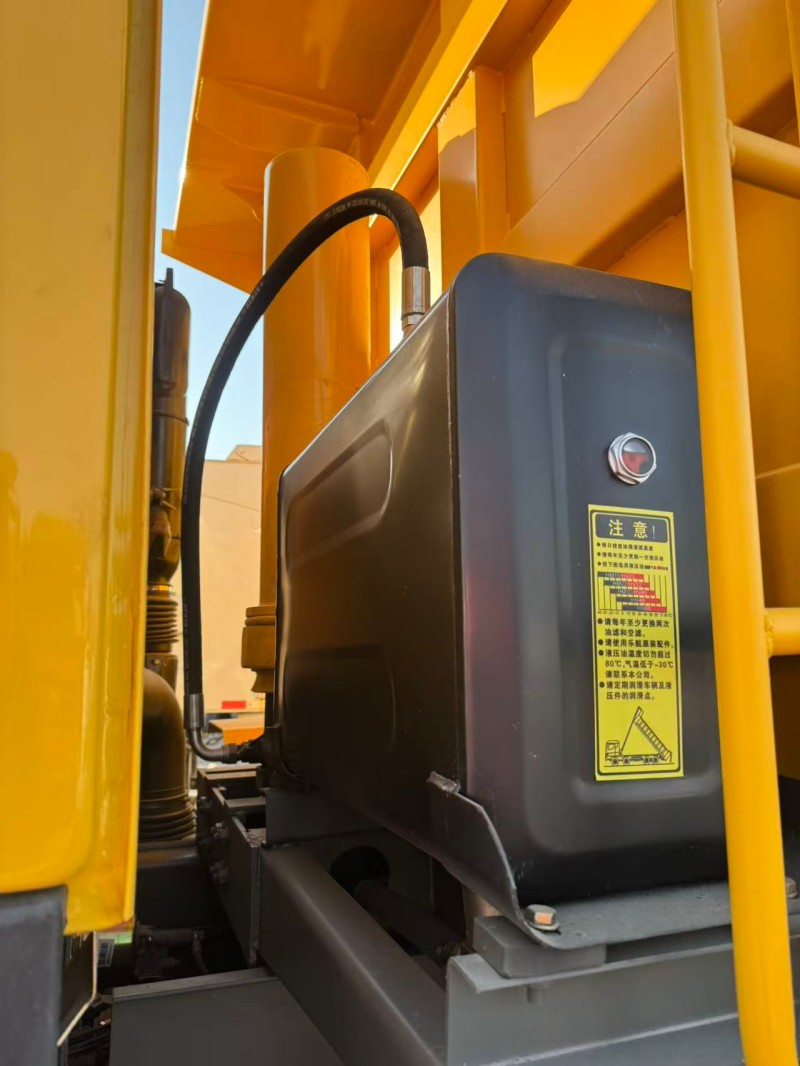Sinotruk HOWO 6×4 Dump Truck in Yellow image 9