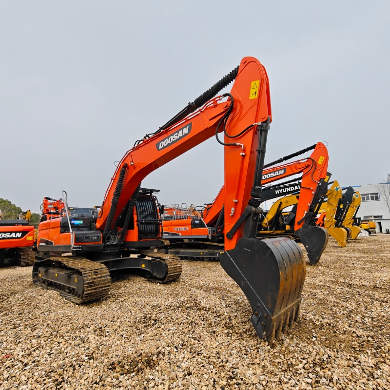 Doosan DX225 image 6