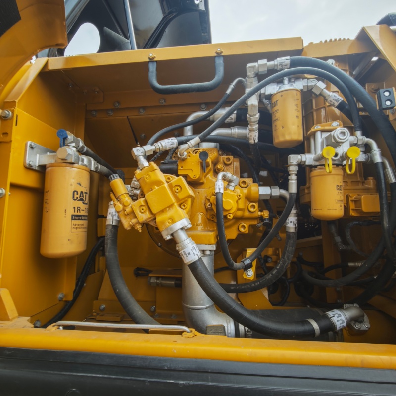 Caterpillar 340D2L image 8