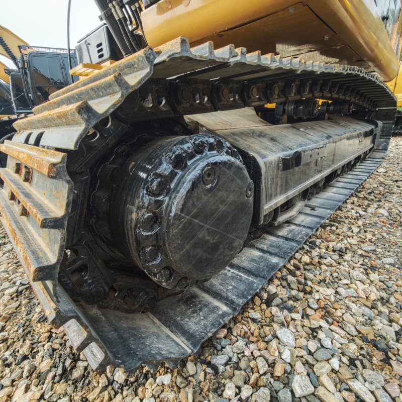 Caterpillar 325D2L image 8
