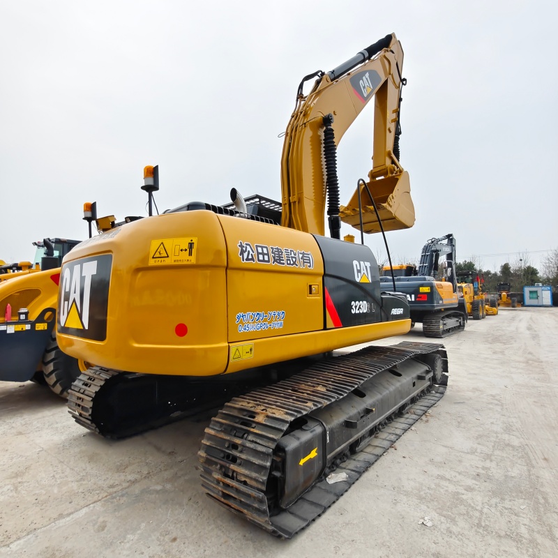 Caterpillar 323D2L image 5
