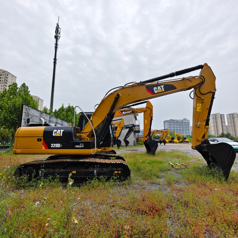 Caterpillar  320D2 image 8