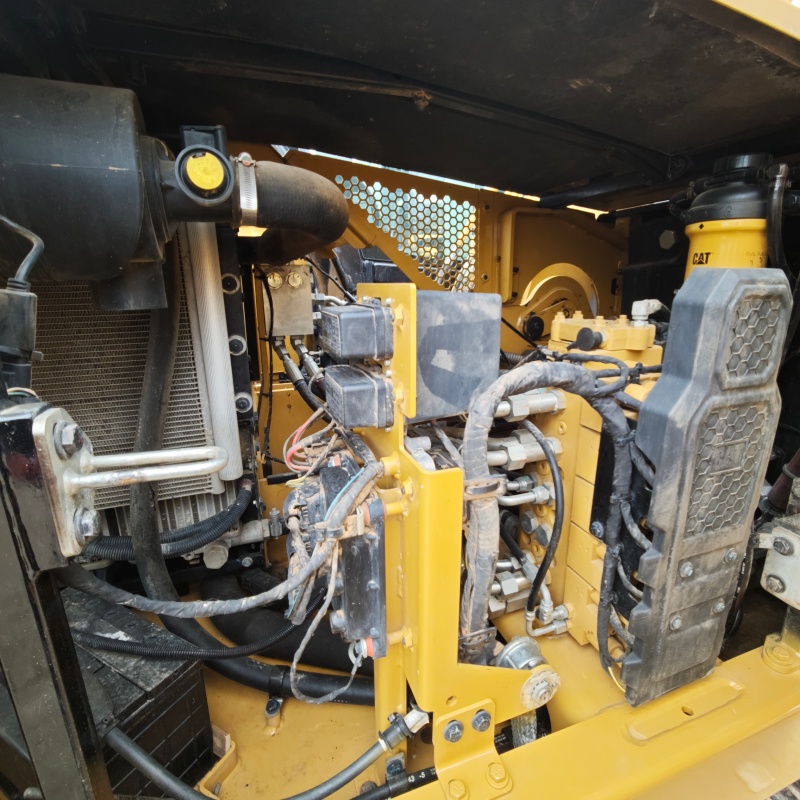 Caterpillar 307.5 image 8