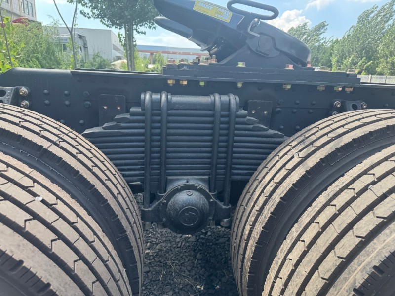 Shacman X3000 6×4 Tractor Truck image 10