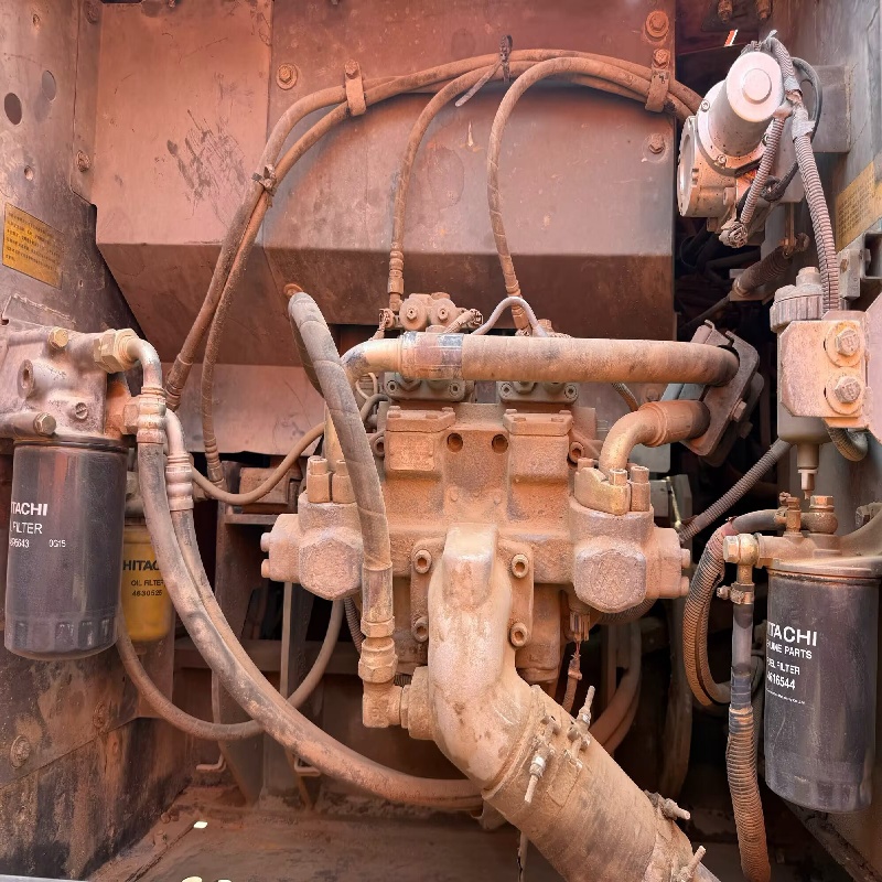 Hitachi 200-5G image 8