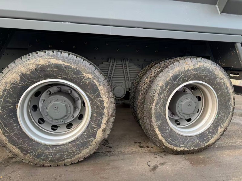 Sinotruk Hohan 6×4 Dump Truck image 9