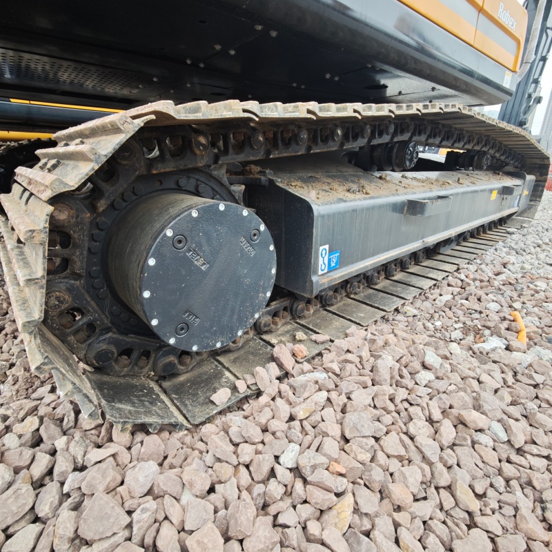 Hyundai 305-9T image 9