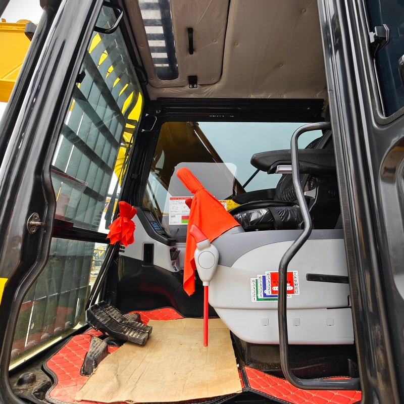 Komatsu 160 image 10