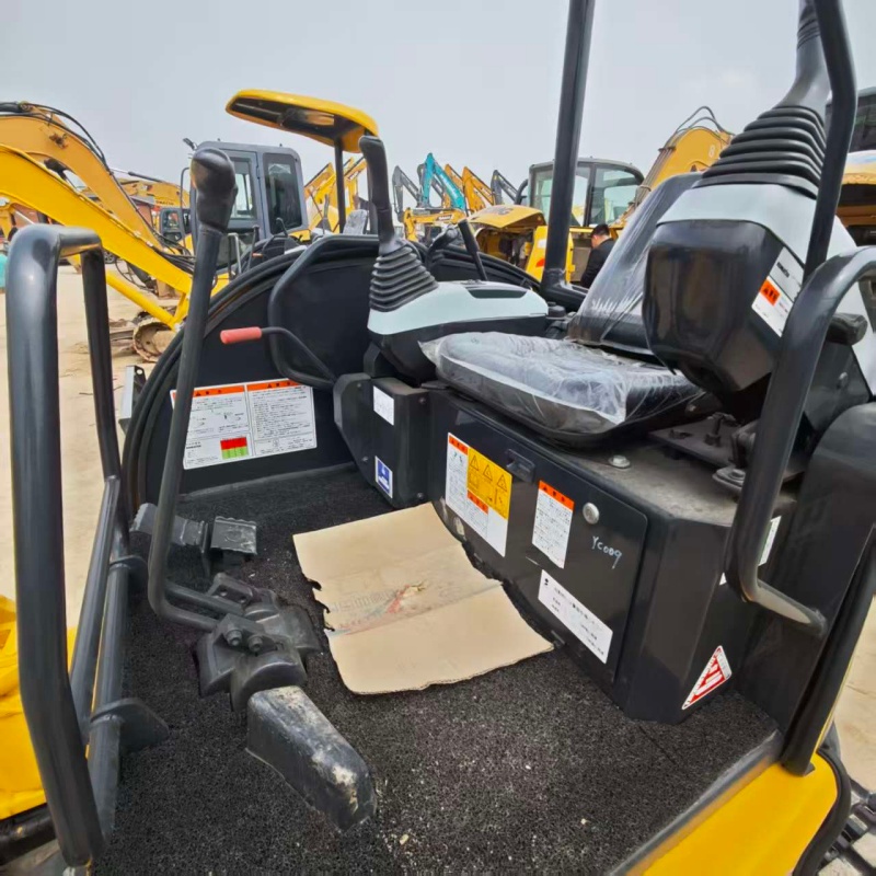 Komatsu 20 image 9