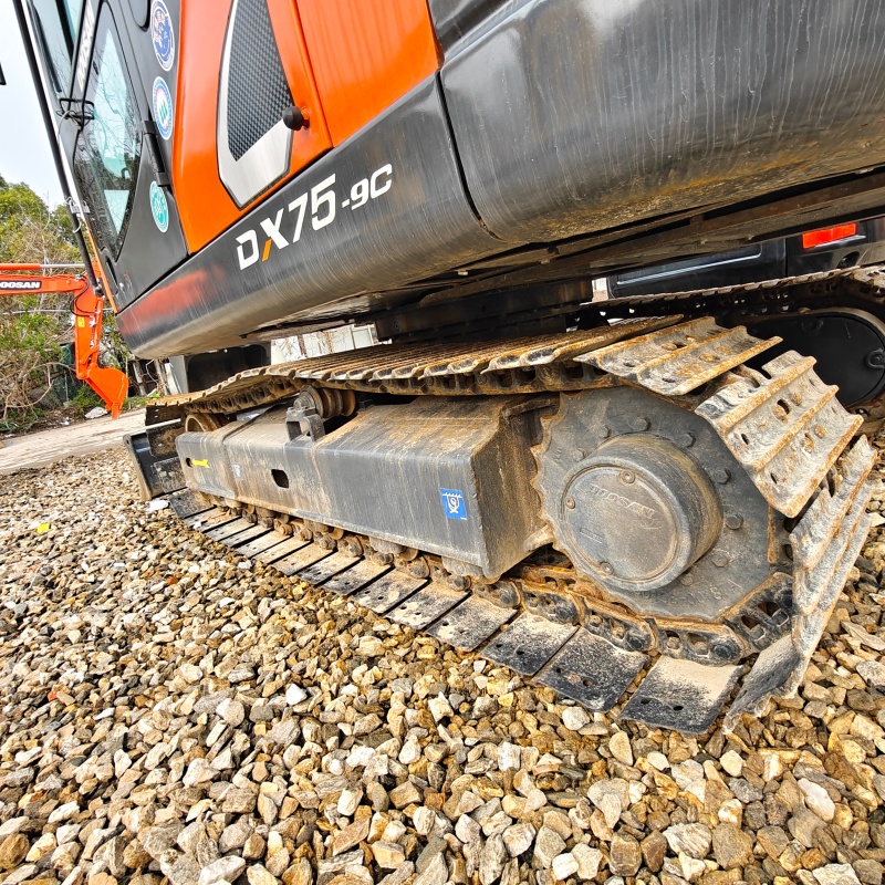 Doosan  DX75 image 9