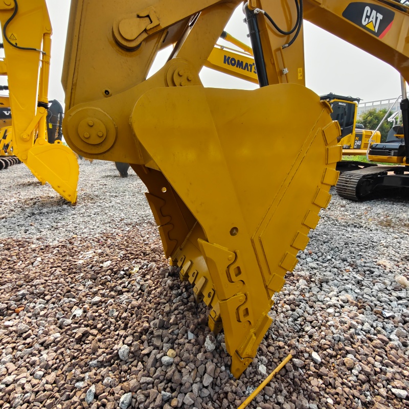 Caterpillar 349 image 9