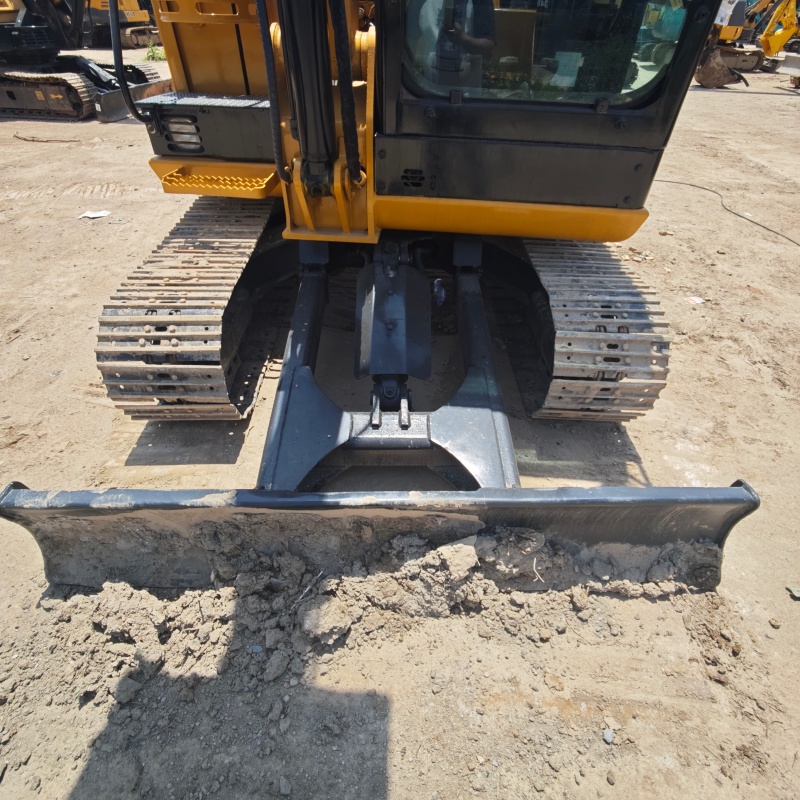 Caterpillar 305.5E2 image 9