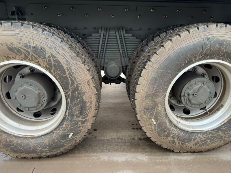 Sinotruk Hohan 6×4 Dump Truck image 10